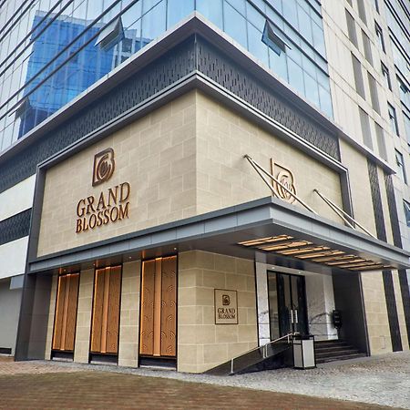 Radisson Mumbai Goregaon Esterno foto