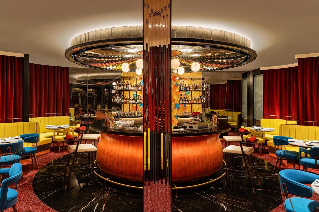 Radisson Mumbai Goregaon Esterno foto