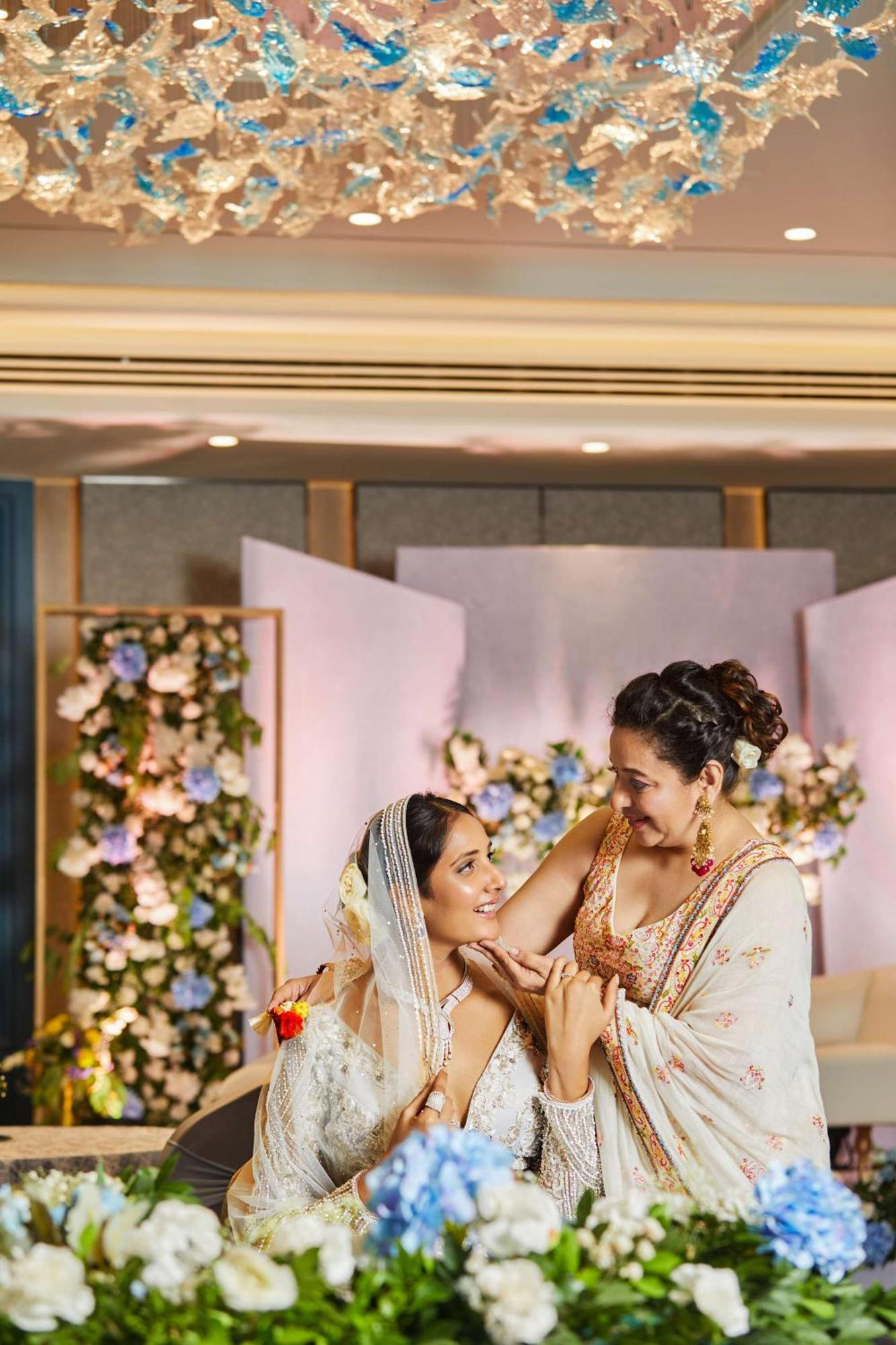 Radisson Mumbai Goregaon Esterno foto
