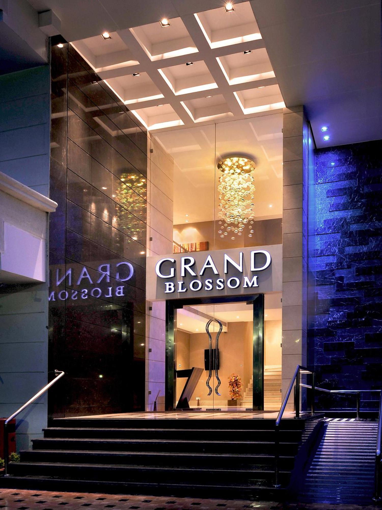 Radisson Mumbai Goregaon Esterno foto